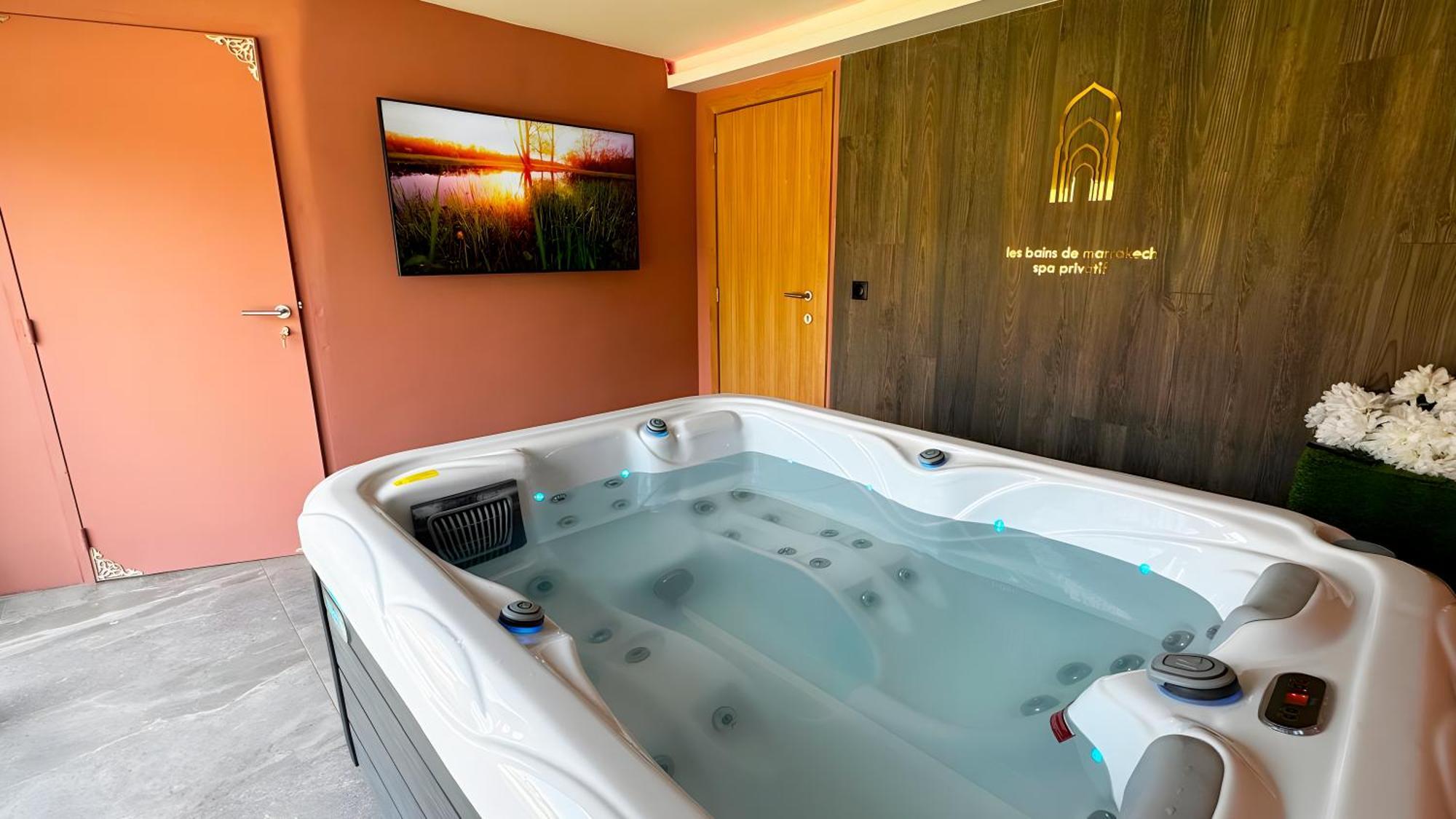 Les Bains De Marrakech Hotell Tournai Eksteriør bilde