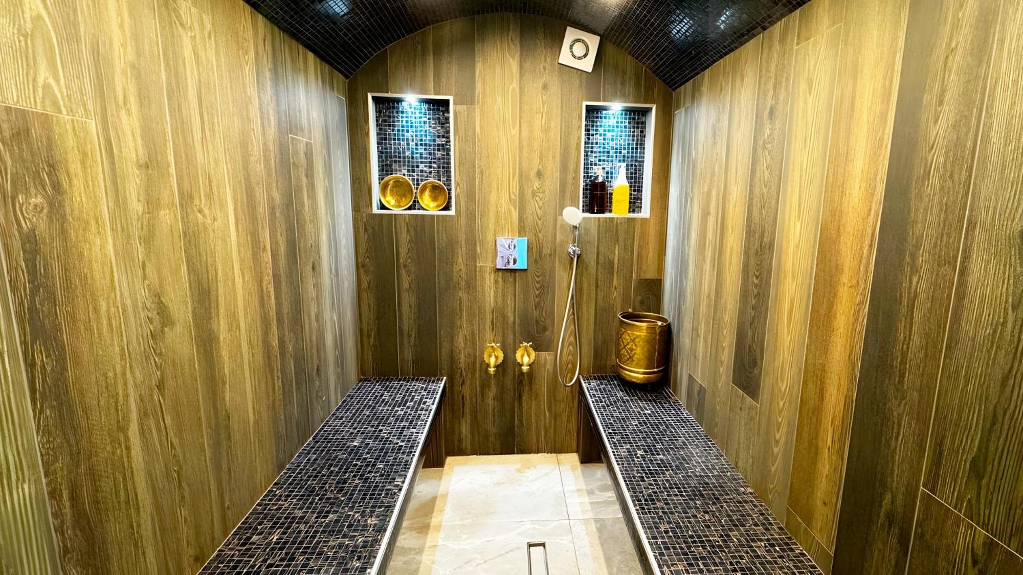 Les Bains De Marrakech Hotell Tournai Eksteriør bilde